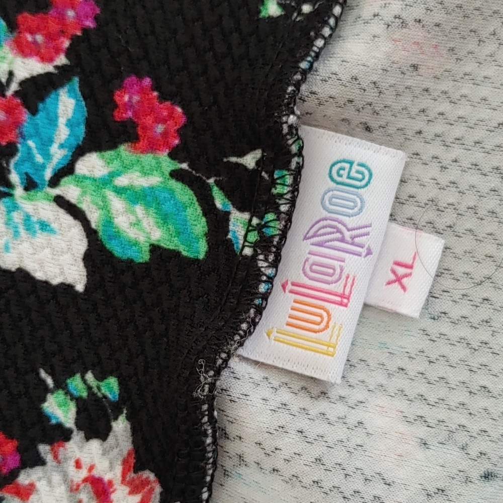 Lularoe Cassie Skirt Size XL - Picture 3 of 5